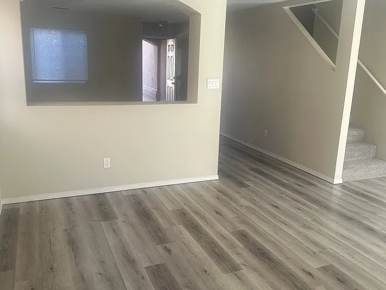 1817 San Pedro Rd NE — Photo 3