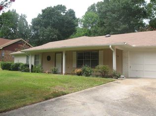 1258 Woodfield Dr, Jackson, MS 39211