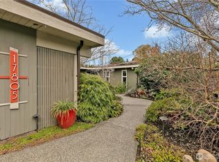 17805 6th Ave SW, Normandy Park, WA 98166