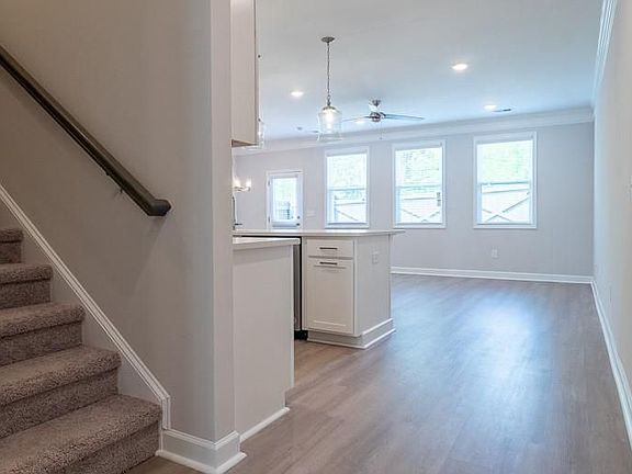 5th image of 3357 Verdi Ln