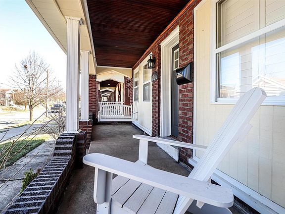 3rd image of 4934 Nagel Ave