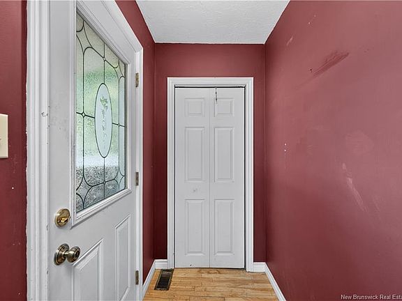 2nd image of 47 W Ln