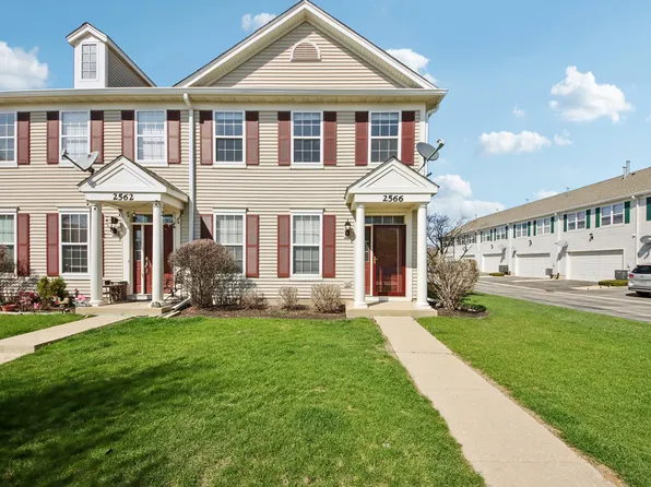 2566 Providence Ave, Aurora, IL 60503