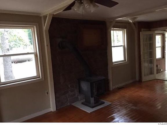 2nd image of 106 S Lake Dr