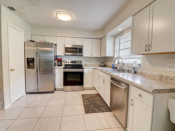 4th image of 7602 Santa Clara Blvd