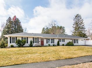 27 Bradford Rd, Natick, MA 01760