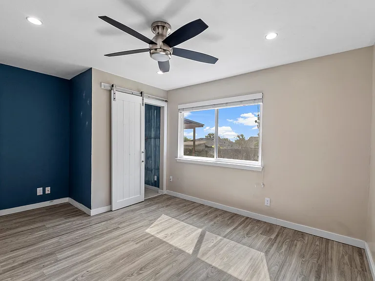 10107 Floyd Dr — Photo 15