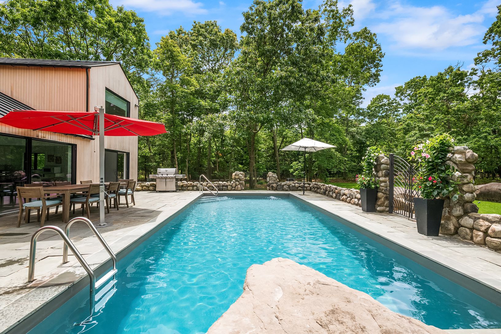  Heated pool