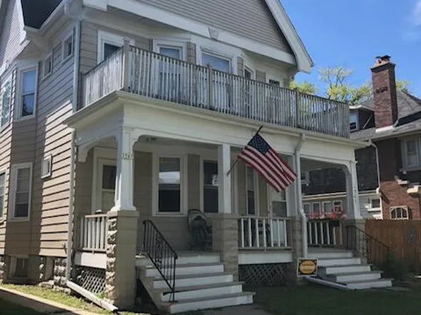 1567 South 76th STREET, West Allis, WI 53214