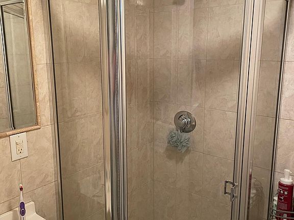 2nd image of 1075 N Railroad Ave #1