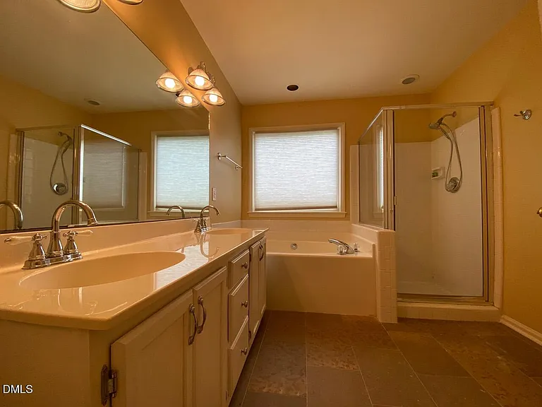 1704 Kingston Heath Way — Photo 18