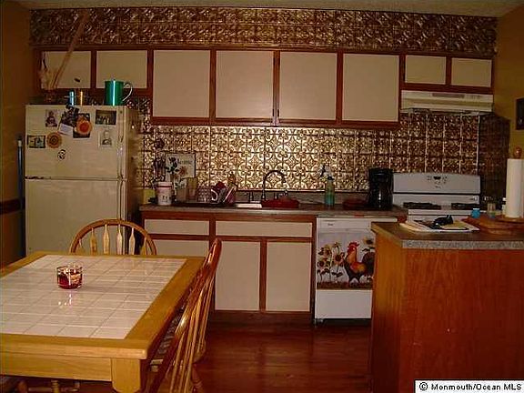 5th image of 73 Valerie Ct