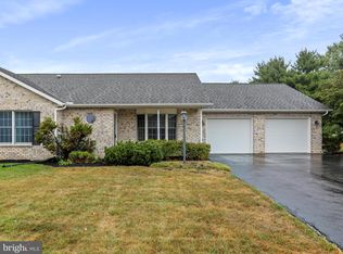 3215 Saint Andrews Dr, Chambersburg, PA