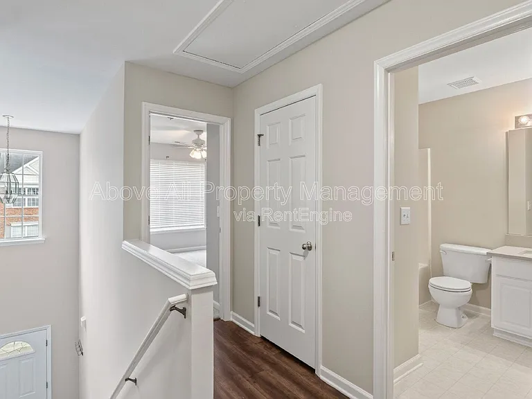 400 Berlin Way — Photo 28