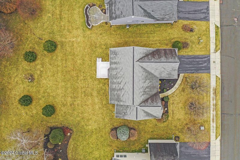 5th image of 26 Gladstone Circle