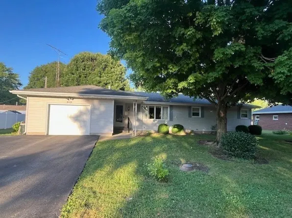 212 N Wisconsin St, Atwood, IL 61913