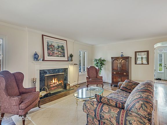 4th image of 1266 Forest Glen Dr S