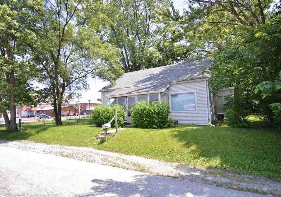 2nd image of 707 S 1st St