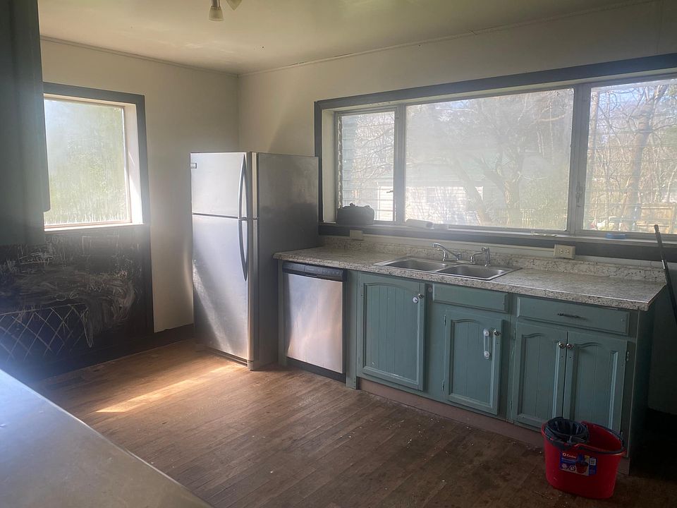 113 Clyde St, Beckley, WV 25801 Zillow