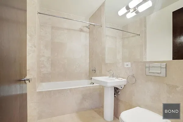 Rented by Bond New York | media 20