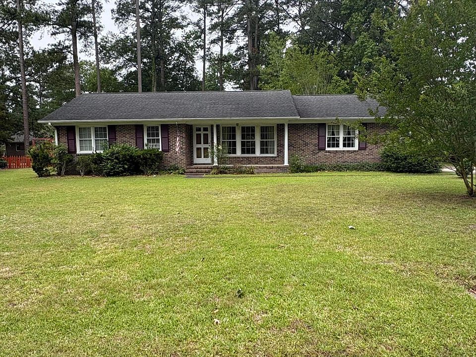 1st image of 209 Oak Drive