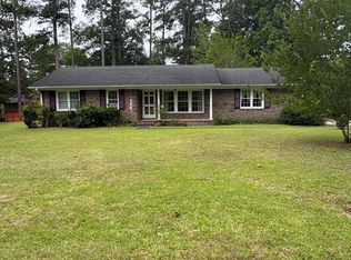 209 Oak Dr, Washington, NC 27889