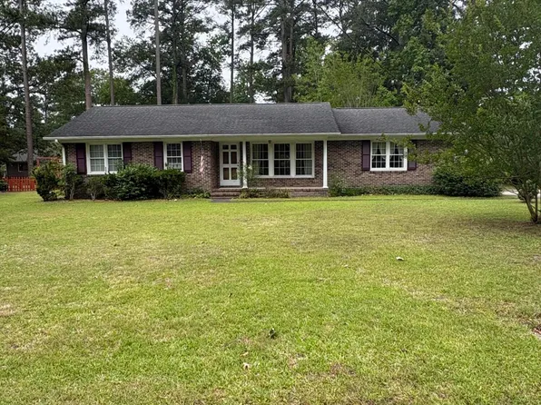 209 Oak Drive, Washington, NC 27889
