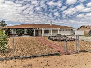 12770 Algonquin Rd, Apple Valley, CA 92308