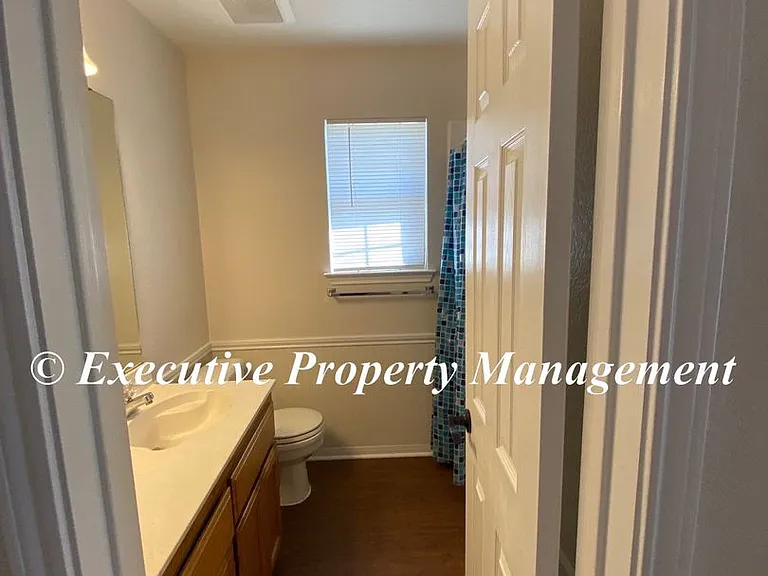 917 Whirlaway Dr — Photo 14