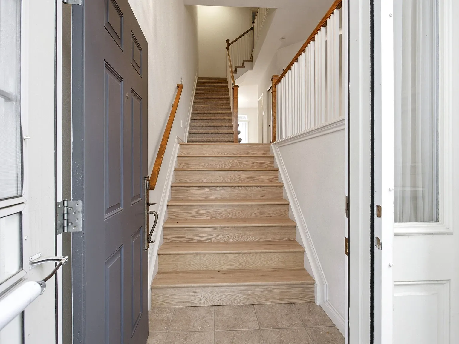 2 bed, 2.5 bath, 2001 sqft, $2,850 — Photo 4
