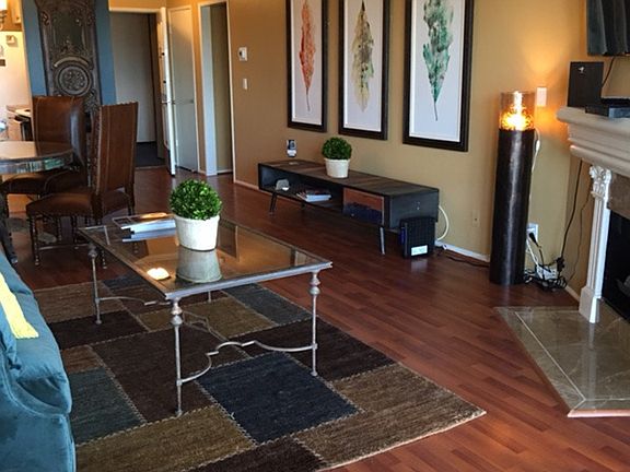 3rd image of 12830 Burbank Blvd Unit 313