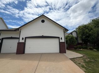 407 Country Hills Ct, Augusta, KS 67010