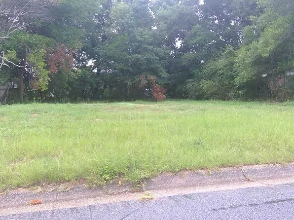 1014 W Webster Dr, Pensacola, FL 32505