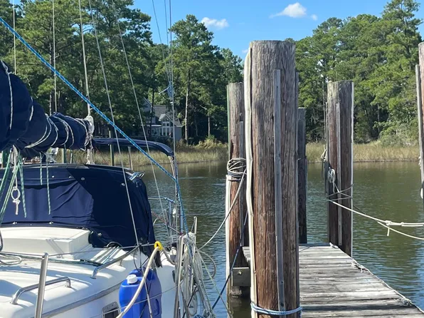 6020 Harbour Way #A4, Oriental, NC 28571