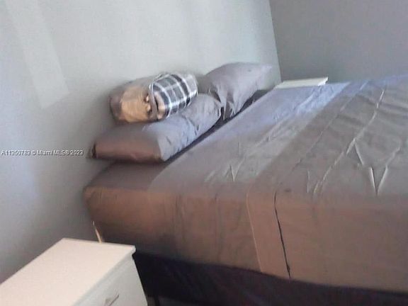 5th image of 17620 Atlantic Blvd APT 210