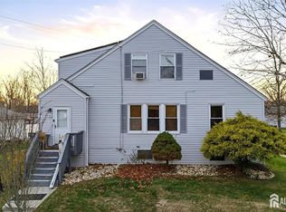 58 Brotherhood St, Piscataway, NJ 08854