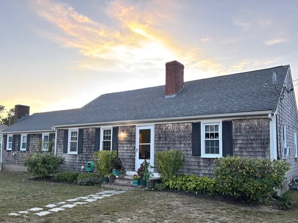 25-27 Merrymount Rd, West Yarmouth, MA 02673