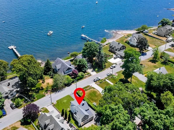 341 Seaview Ave, Swansea, MA 02777