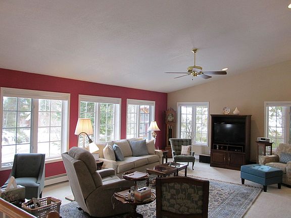 4th image of 1010 Mountain Park Dr