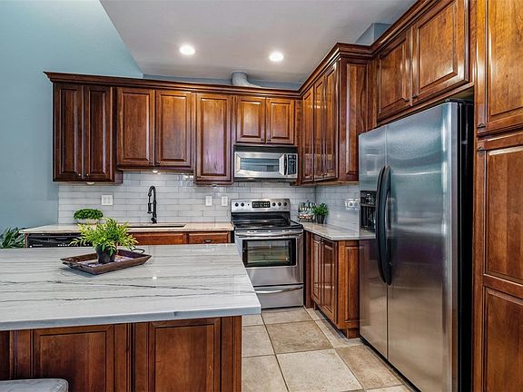 5th image of 1000 E 1st Ave APT 403