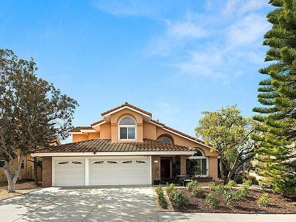 2nd image of 13738 Camino Del Suelo