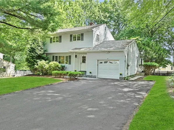 2 Marion Court, New City, NY 10956