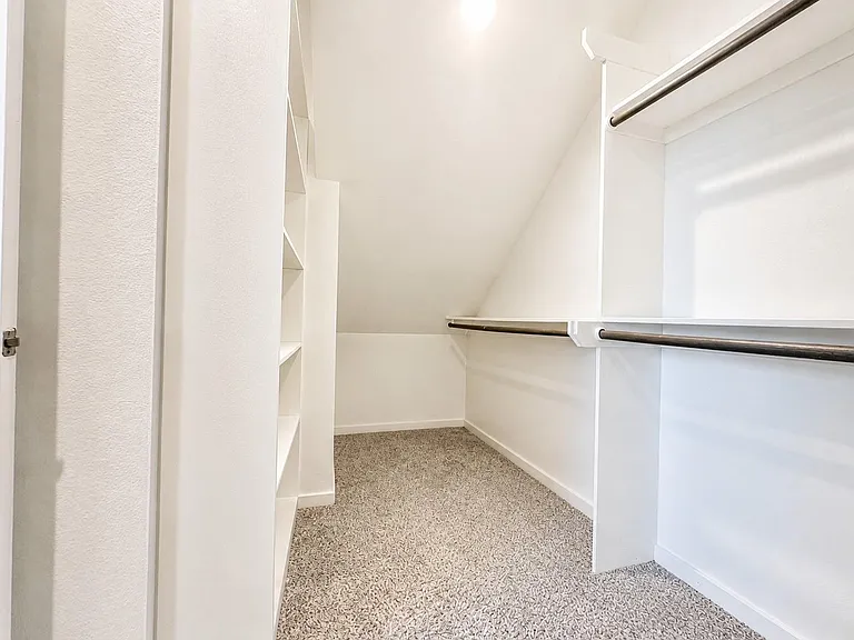 21018 Camberwell Beauty Ln — Photo 13