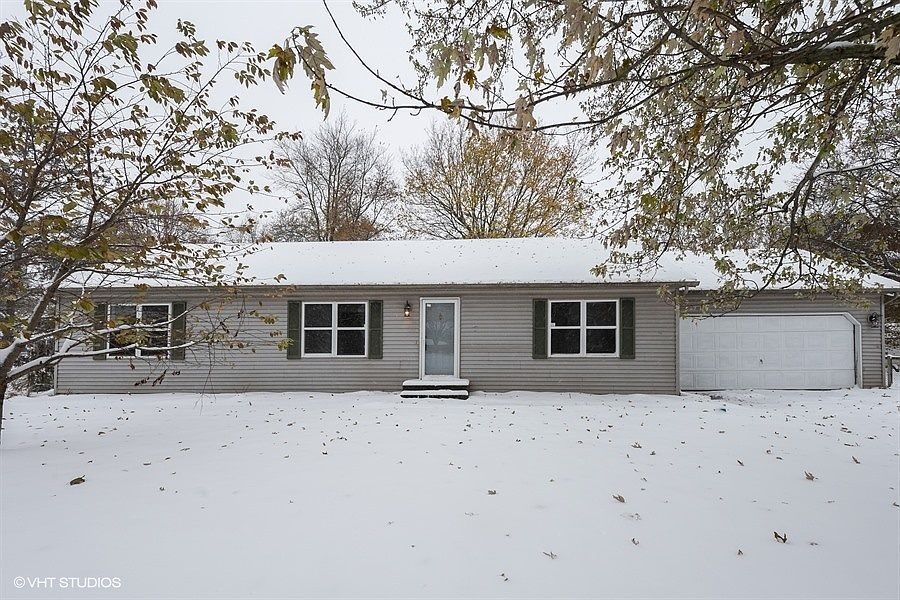 1st image of 23386 Forestview Ave