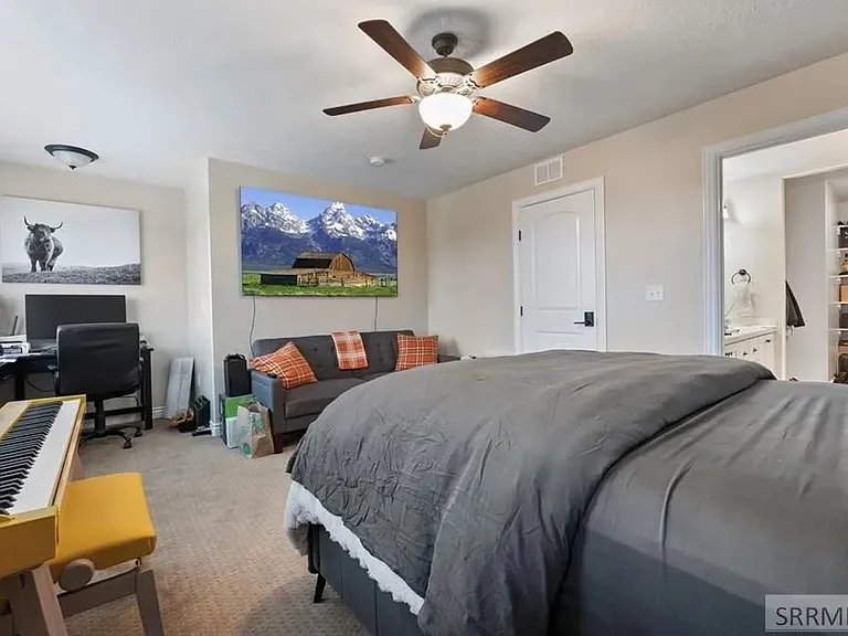 565 Pioneer Rd #215 — Photo 15