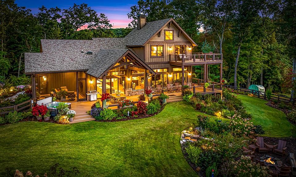 1st image of 1241 Scenic Dr