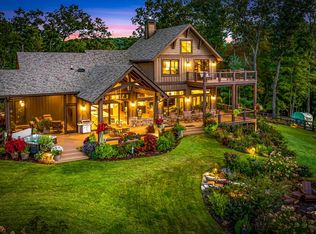 1241 Scenic Dr, Blue Ridge, GA 30513