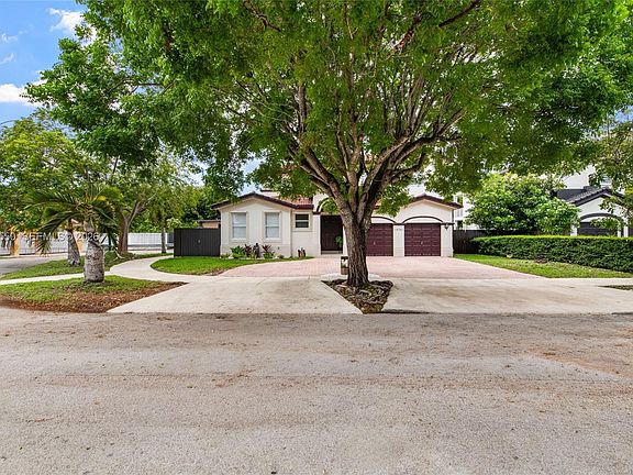 2nd image of 15761 SW 59th Ter