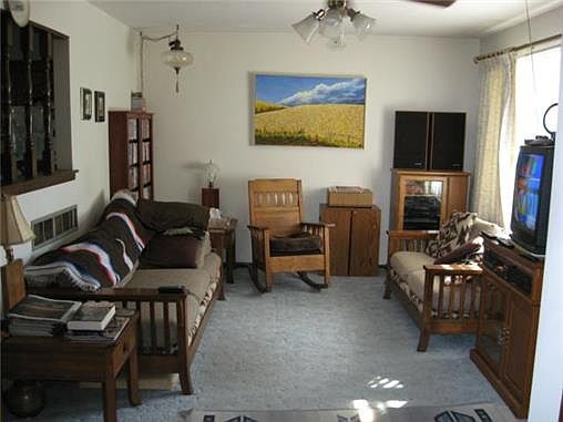 2nd image of 5104 Edgehill Dr