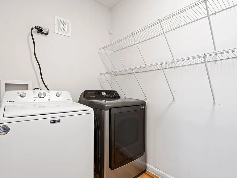 1103 Calvin St — Photo 21